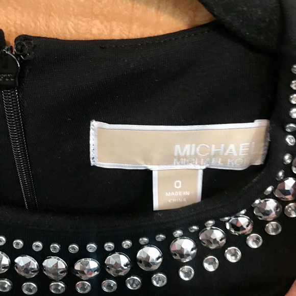 Black dress - Picture 2 of 2